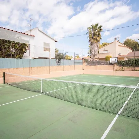 Tennis Park With Air Conditionner * Calafell